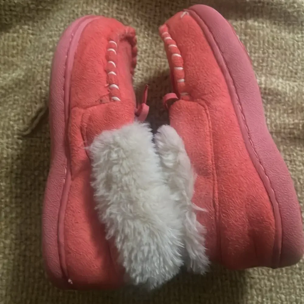 MERRIMACK‎ GIRLS MOCCASIN SLIPPERS NWT SIZE US 13-1